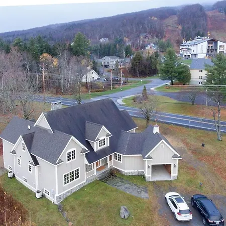 Mt Snow Convenience! Steps From The Lifts! Hot Tub Vila